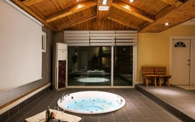 Oda (Cocave (Jet Spa Family Pension))