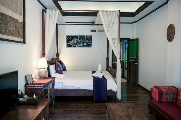 Luxury Tek Büyük Yataklı Oda, 1 En Büyük (King) Boy Yatak, Küvet, Havuz Manzaralı