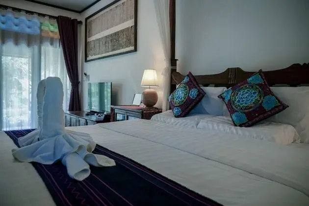 Luxury Tek Büyük Yataklı Oda, 1 En Büyük (King) Boy Yatak, Küvet, Havuz Manzaralı