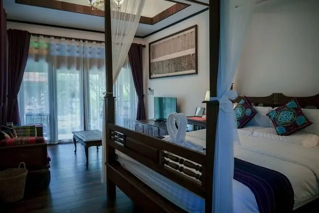 Luxury Tek Büyük Yataklı Oda, 1 En Büyük (King) Boy Yatak, Küvet, Havuz Manzaralı