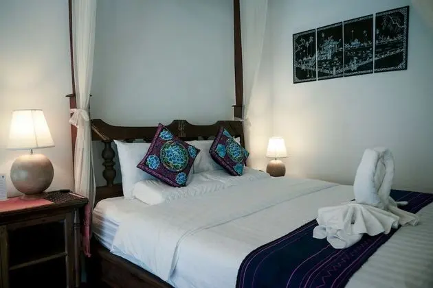 Luxury Tek Büyük Yataklı Oda, 1 En Büyük (King) Boy Yatak, Küvet, Havuz Manzaralı