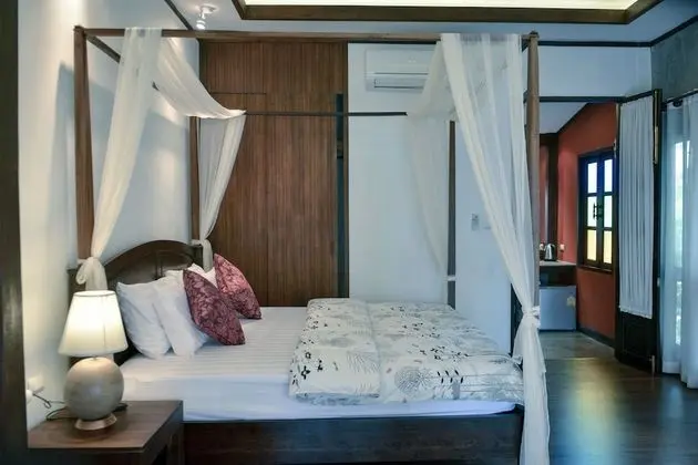 Luxury Tek Büyük Yataklı Oda, Balkon/Veranda, Resort Manzaralı