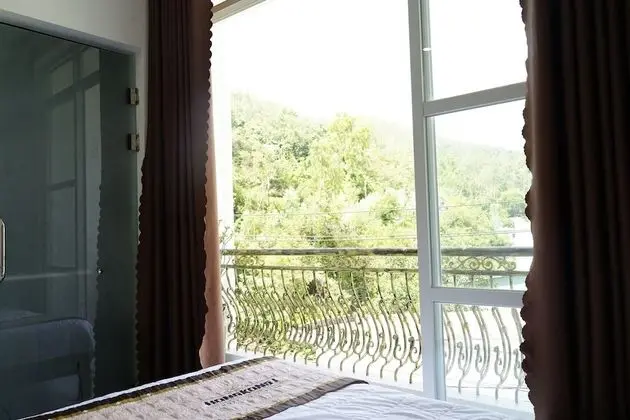 Standard Tek Büyük Yataklı Oda, Balkon, Bahçe Manzaralı