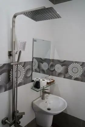 Standard Tek Büyük Yataklı Oda, Balkon, Bahçe Manzaralı