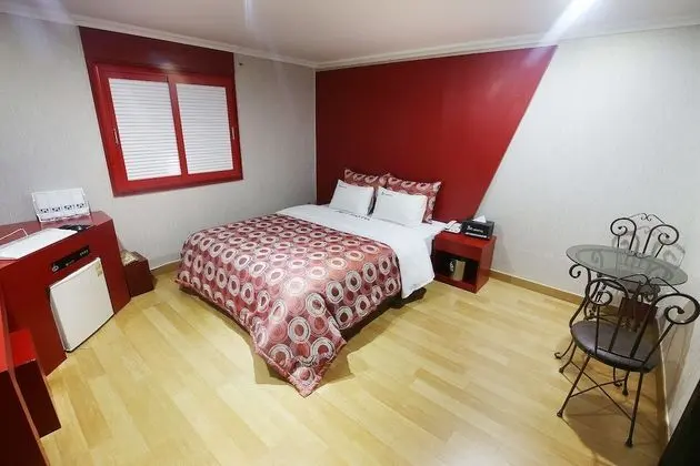 Oda (Standard Room RED)