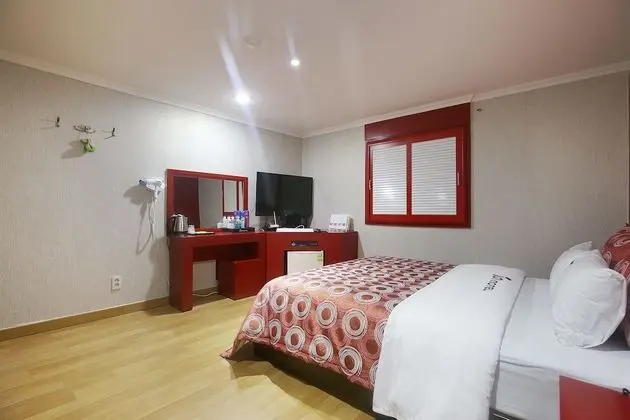 Oda (Standard Room RED)