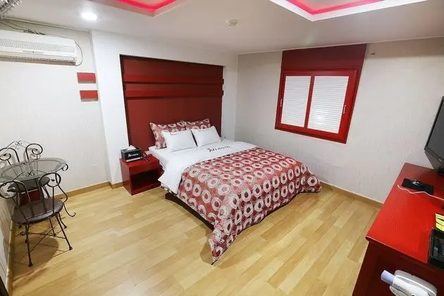 Oda (Suite room RED)