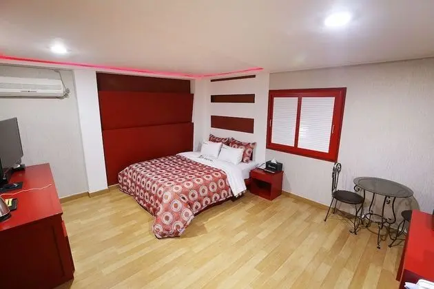 Oda (Suite room RED)