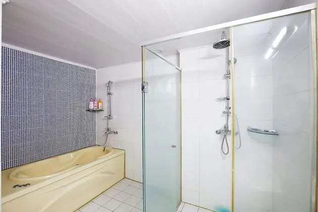 Oda (Suite room RED)