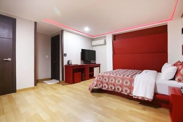 Oda (Suite room RED)