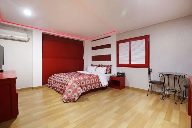 Oda (Suite room RED)