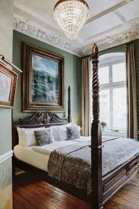Comfort Büyük Yataklı Tek Kişilik Oda