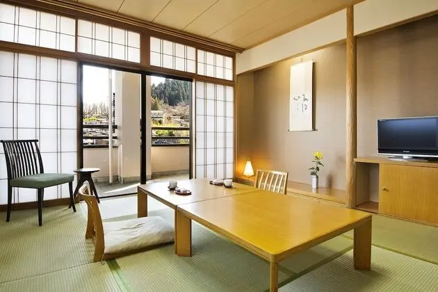 Traditional Oda, Sigara İçilmez, Nehir Manzaralı (Standard Japanese Style Room)