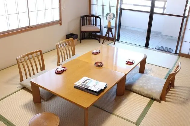 Traditional Oda, Sigara İçilmez, Nehir Manzaralı (Standard Japanese Style Room)