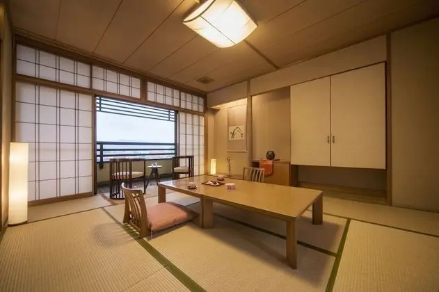 Traditional Oda, Sigara İçilmez, Nehir Manzaralı (Standard Japanese Style Room)