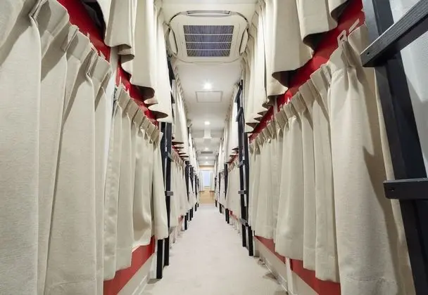 Ortak Ranzalı Oda, Karma Ranzalı Oda