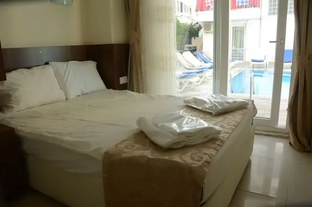 Family Oda, 2 Yatak Odası, Havuz Manzaralı, Havuz Kenarı