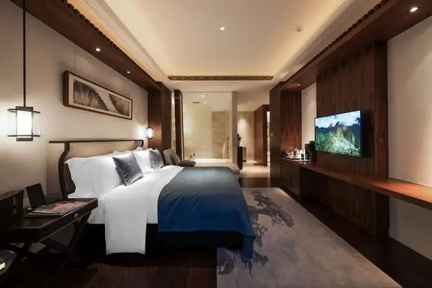 Luxury Tek Büyük Yataklı Oda