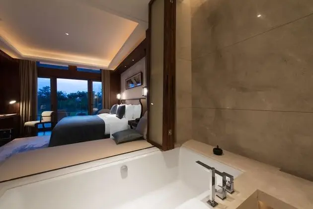 Luxury Tek Büyük Yataklı Oda