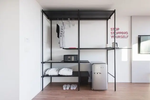 Tek Büyük Yataklı Oda, Balkon