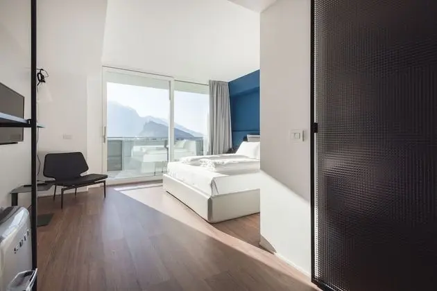 Tek Büyük Yataklı Oda, Balkon