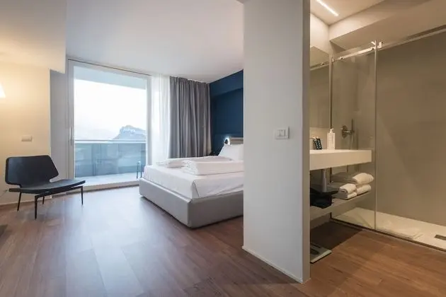 Tek Büyük Yataklı Oda, Balkon