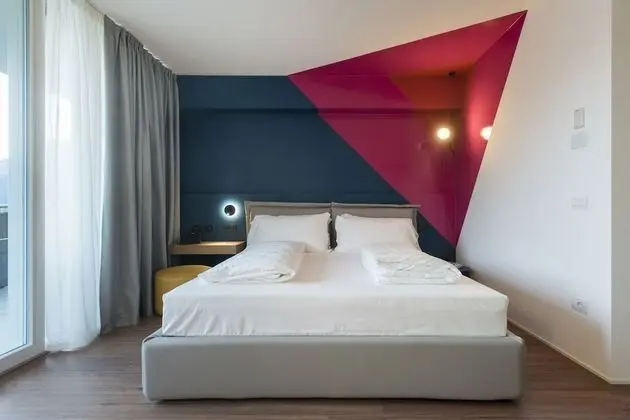 Tek Büyük Yataklı Oda, Balkon