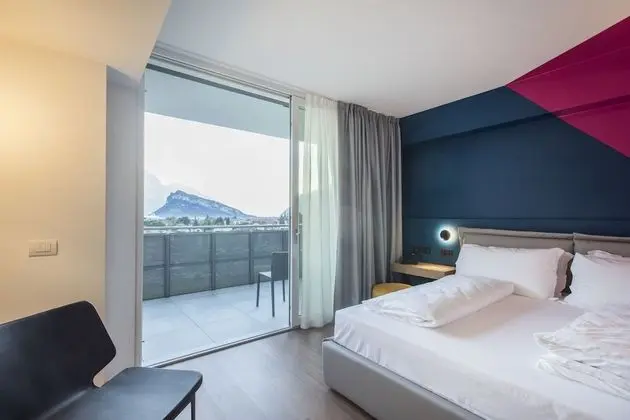 Tek Büyük Yataklı Oda, Balkon