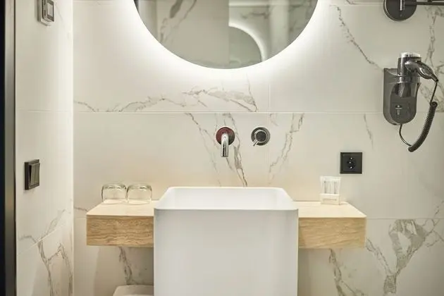 Comfort Tek Büyük Yataklı Oda