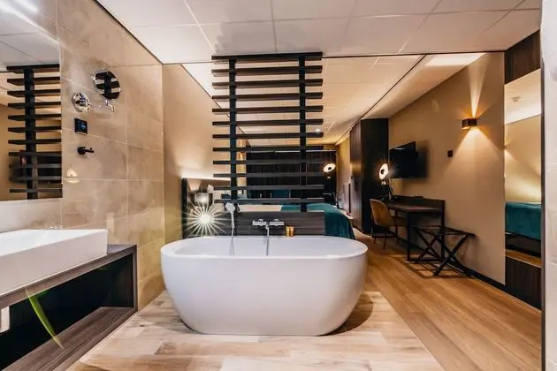 Luxury Tek Büyük Yataklı Oda