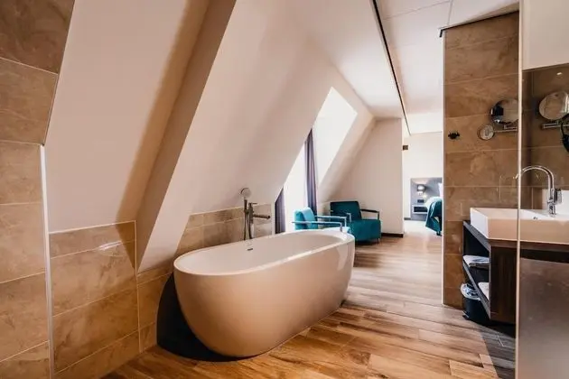 Luxury Tek Büyük Yataklı Oda