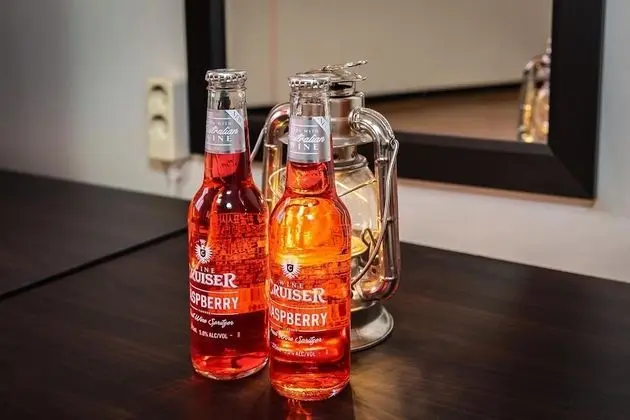 Family Oda, Nehir Manzaralı