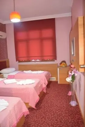 Standard Üç Kişilik Oda