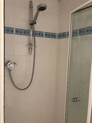 Premium Tek Büyük Yataklı Oda (Room 1)