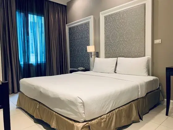 Deluxe Tek Büyük Yataklı Oda