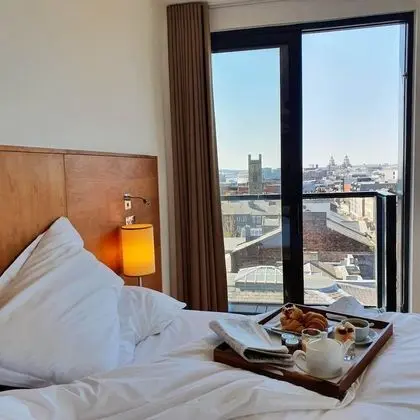 Corner Suite