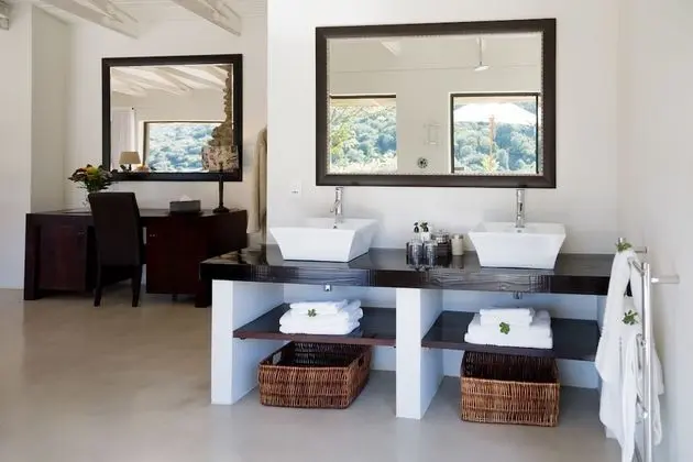 Nguni Private Luxury Suite with Gazebo (1)