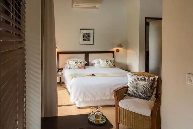 Standard Suite (East) no Swimming Pool (2)