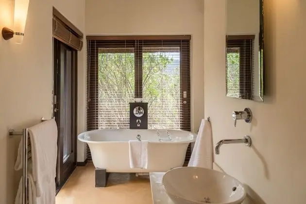 Standard Suite (East) no Swimming Pool (2)