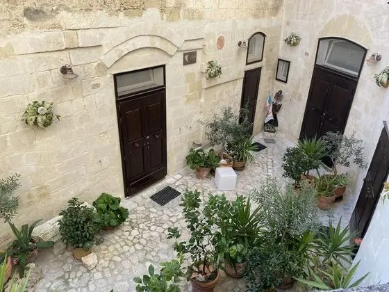 Üç Kişilik Oda (Artemisia)