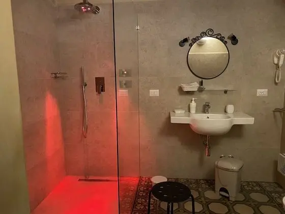 Üç Kişilik Oda (Artemisia)