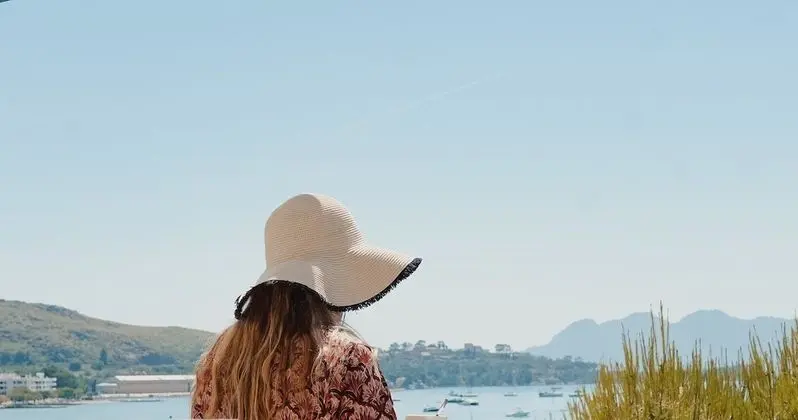 Oda, Deniz Manzaralı (2 Adults + 1 Child)