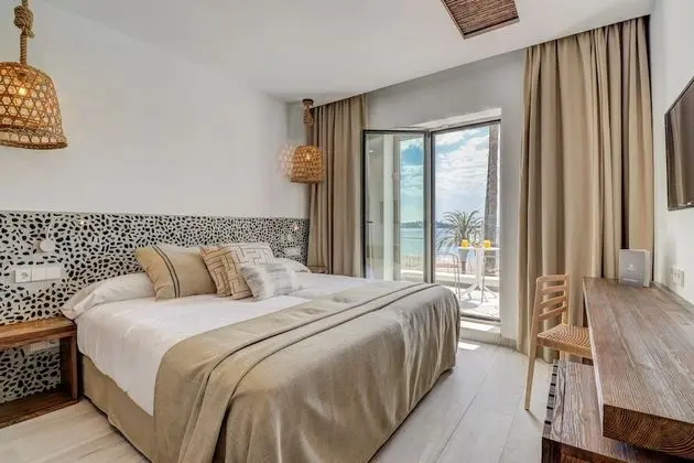 Tek Büyük Yataklı Oda, Deniz Manzaralı