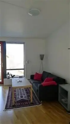 İki Ayrı Yataklı Oda, Küçük Mutfak