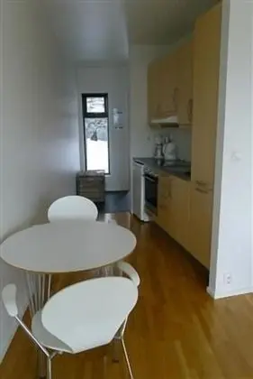 Tek Kişilik Oda, Küçük Mutfak