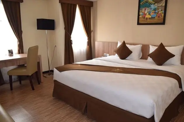 Deluxe Tek Büyük Yataklı Oda