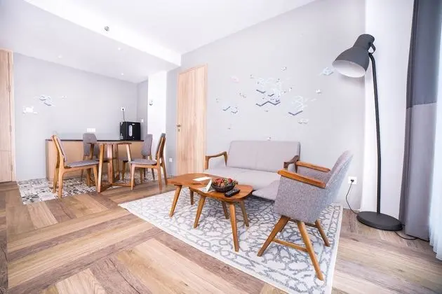 Deluxe Tek Büyük Yataklı Oda