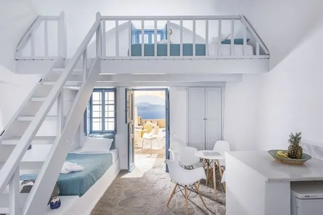 Family suite with loft & Caldera View