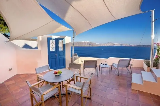 Superior Suite with Exterior hot tub & Caldera View