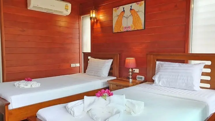 Twin Bungalow, Air-Conditioning